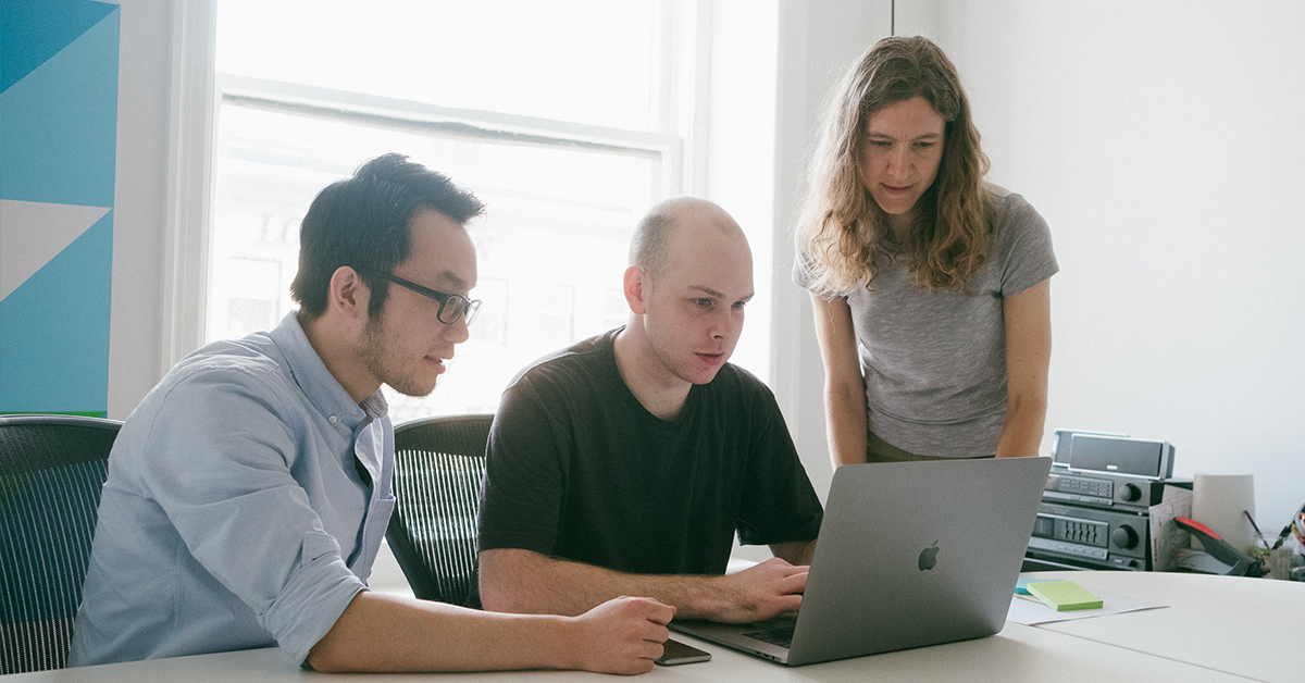 Trainer teaching students
