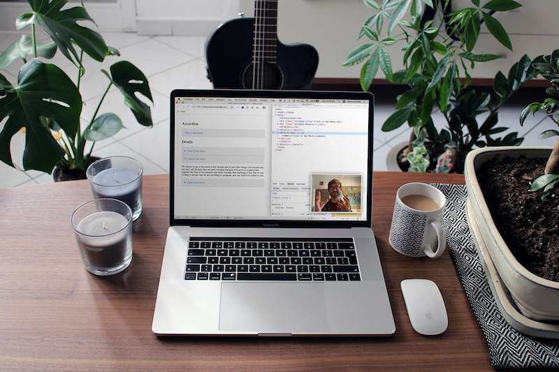 Learning online with a laptop