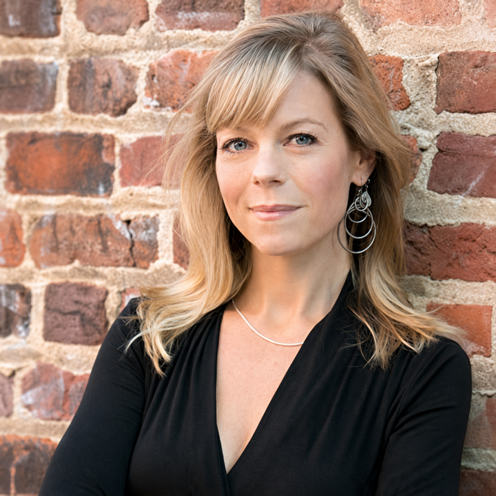 Deanna Lorianni's Headshot