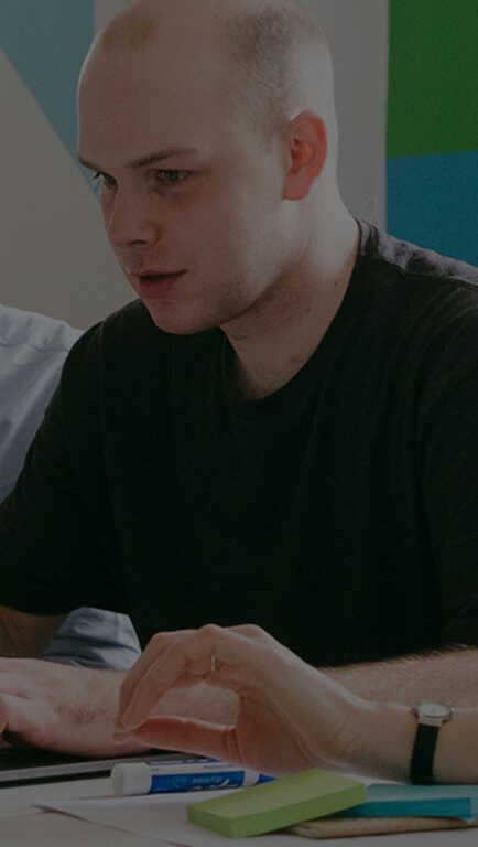 Evolving Web giving a Drupal training