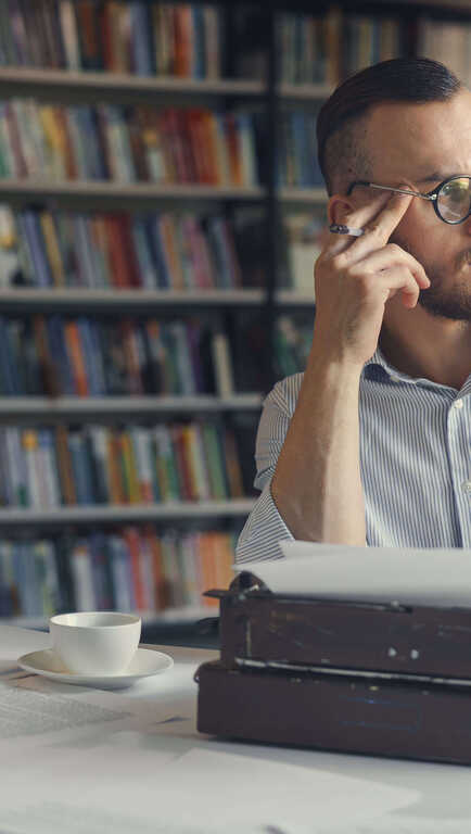 content-creator-track-hero2