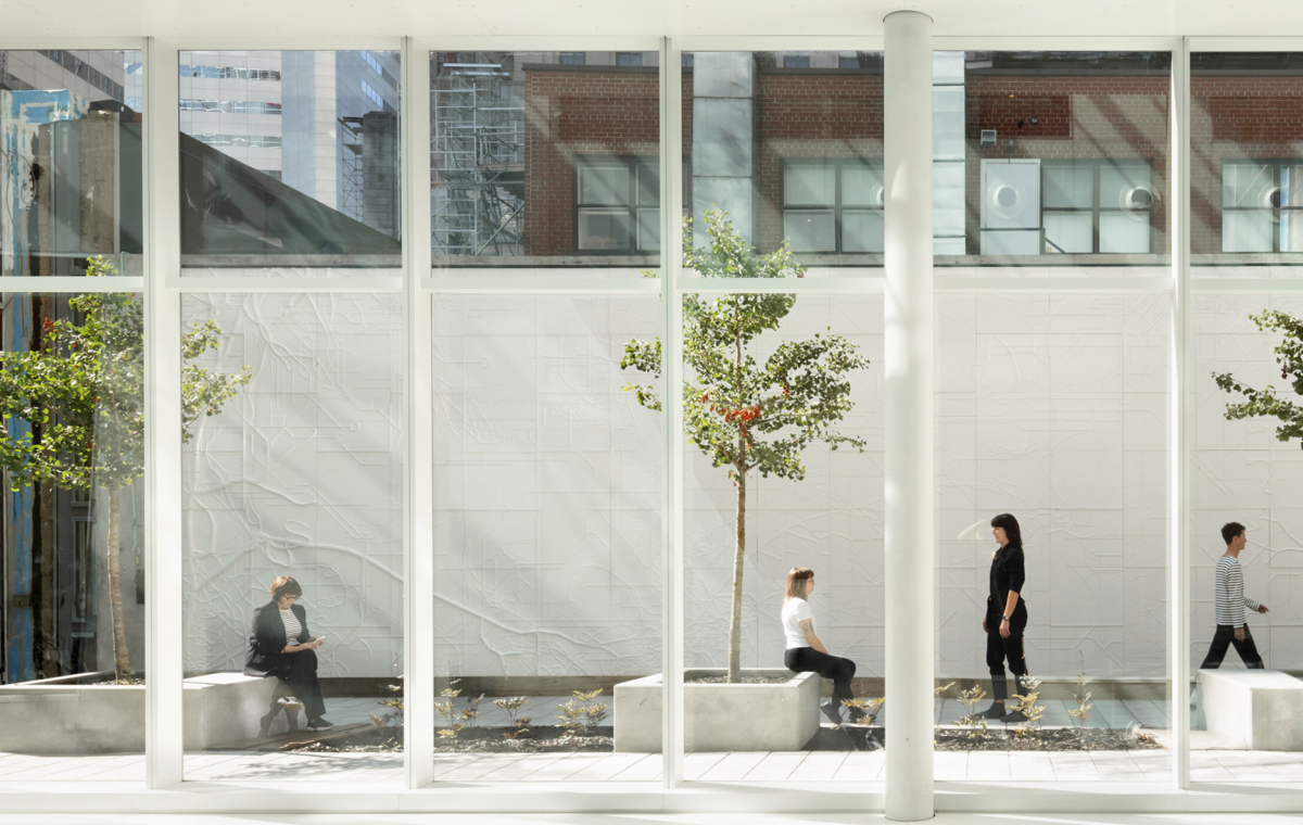 La façade de HEC Montréal